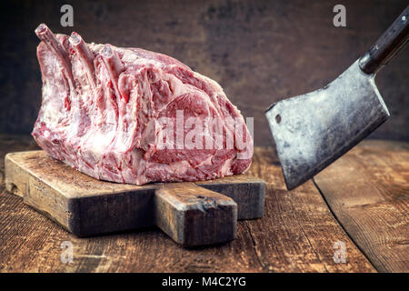 Trocken im Alter von Cote de Boeuf auf Schneidebrett Stockfoto