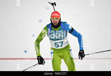 Pyeongchang, Südkorea. 15 Feb, 2018. Sloweniens Jakov Fak in Aktion während der einzelnen Der Männer 20 km Ereignis der olympischen Winterspiele 2018 an der Alpensia Biathlon Zentrum in Pyeongchang, Südkorea, 15. Februar 2018. Credit: Hendrik Schmidt/dpa-Zentralbild/dpa/Alamy leben Nachrichten Stockfoto