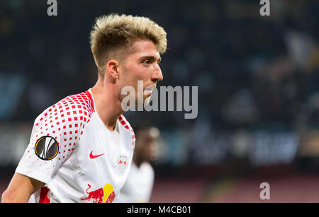 Neapel, Kampanien, Italien. 15 Feb, 2018. Kevin Kampl der Lipsia in Aktion während der UEFA Europa League Spiel zwischen SSC Napoli und RB Lipsia in San Paolo Stadions. Credit: Ernesto Vicinanza/SOPA/ZUMA Draht/Alamy leben Nachrichten Stockfoto