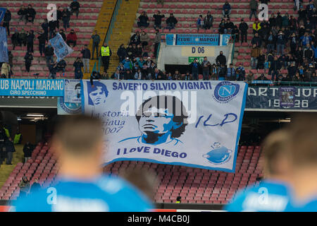 Neapel, Kampanien, Italien. 15 Feb, 2018. Allgemeine Ansicht des San Paolo Stadium vor dem UEFA Europa League zwischen SSC Napoli und RB Lipsia in San Paolo Stadions. Credit: Ernesto Vicinanza/SOPA/ZUMA Draht/Alamy leben Nachrichten Stockfoto