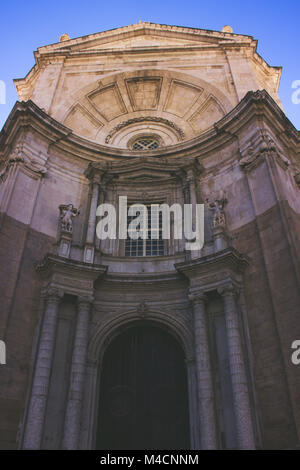 Kathedrale von Cádiz. Kathedrale Wand. Bild aufgenommen - Februar 10., 2018. Stockfoto