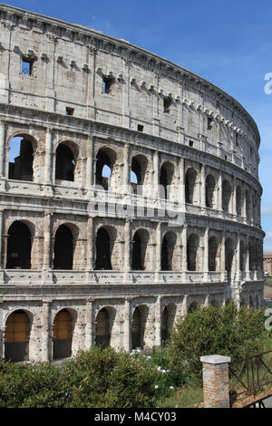 Blick auf einen höheren Seite des Kolosseum, Rom, Italien. Stockfoto