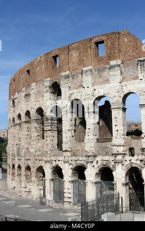 Ansicht der Unterseite des Kolosseum, Rom, Italien. Stockfoto