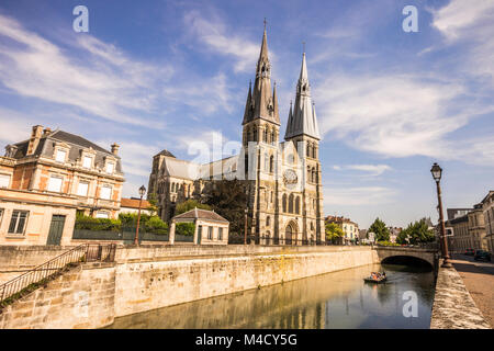 Notre-Dame-en-Vaux, eine Römisch-katholische Kirche in Châlons-en-Champagne, Frankreich. Ein Weltkulturerbe seit 1998 als Teil der Routen von Santiago de Com Stockfoto