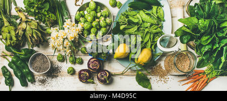 Frühjahr gesunde vegane Ernährung Zutaten zum Kochen, Ansicht von oben Stockfoto