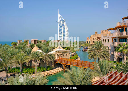 Blick auf das Burj Al Arab Hotel in Dubai Stockfoto