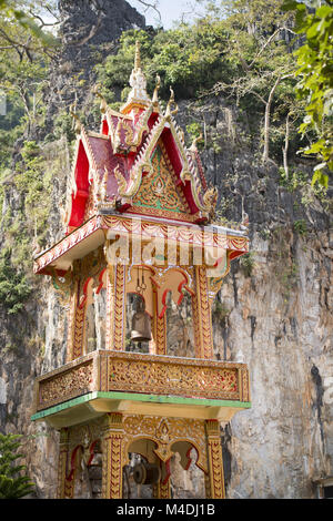 THAILAND CHIANG RAI MAE SAI MONKEY CAVE TEMPEL Stockfoto
