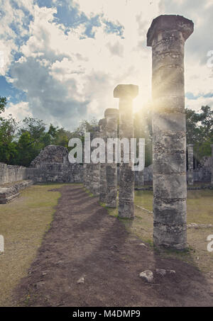 Halle der tausend Säulen in Chichen Itza - Spalten Stockfoto