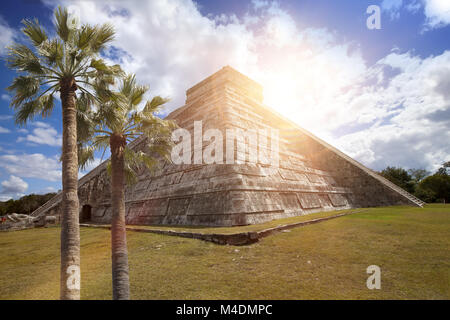 Berühmte El Castillo (Pyramide des Kukulkan Tempel Stockfoto