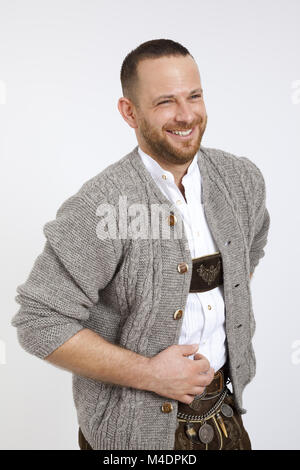 Mann in bayerischen traditionelle Outfit für das Oktoberfest Stockfoto