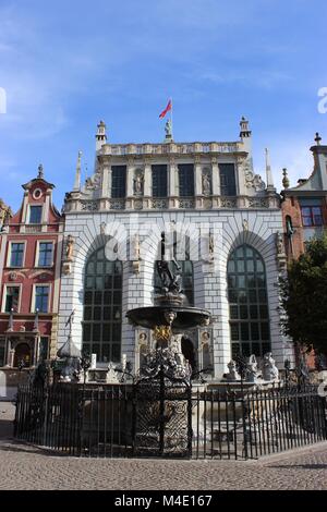 Artus Gebäude mit Neptunbrunnen in Danzig Stockfoto