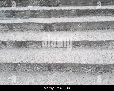 Abstrakte gestreifte grunge Textur von Asphalt Schritte, von abwechselnd hell- und dunkelgrau Streifen. Stockfoto