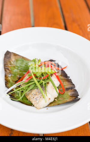 Den gegrillten Wolfsbarsch Stockfoto
