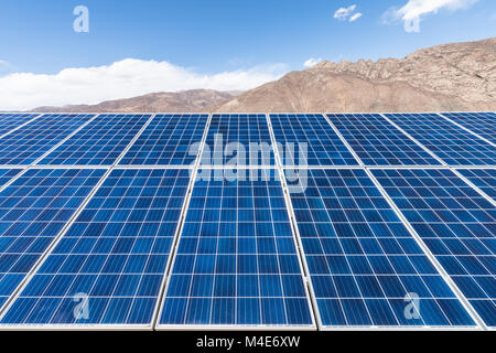 Solarenergie auf der Hochebene Stockfoto