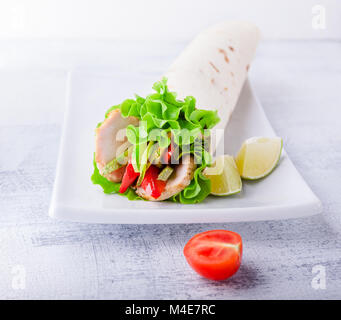 Hähnchen-Wrap-sandwich Stockfoto