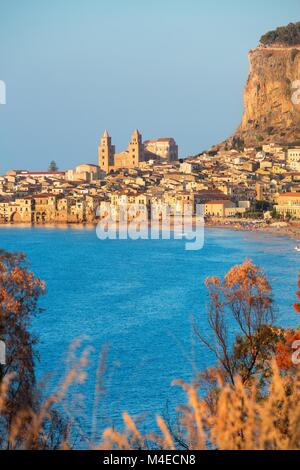 Cefalu, alten Hafenstadt auf der Insel Sizilien Stockfoto