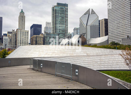 Der BP-Brücke im Millennium Park, Chicago Stockfoto