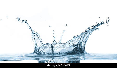 Wasser spritzen auf weißem Hintergrund. Stockfoto