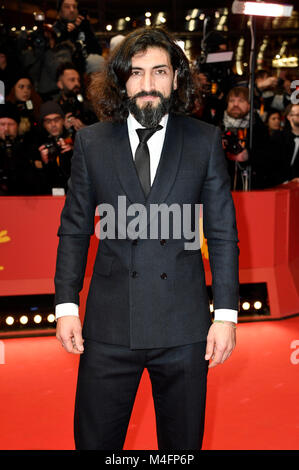 Berlin, Deutschland. 15. Februar, 2018. Numan Acar an der Eröffnungszeremonie und der "Isle of Dogs" Premiere auf der 68. Internationalen Filmfestspiele Berlin/Berlinale 2018 Berlinale Palast am 15. Februar 2018 in Berlin, Deutschland. Credit: Geisler-Fotopress/Alamy leben Nachrichten Stockfoto