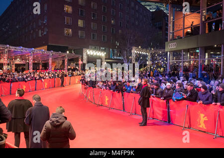 Berlin, Deutschland. 15. Februar, 2018. Festival Eröffnung mit der "Isle of Dogs" Premiere auf der 68. Internationalen Filmfestspiele Berlin/Berlinale 2018 Berlinale Palast am 15. Februar in Berlin, Deutschland. Credit: Geisler-Fotopress/Alamy leben Nachrichten Stockfoto