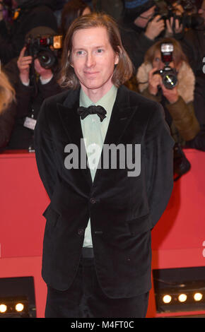 Berlin, Deutschland. 15. Februar, 2018. Der amerikanische Regisseur Wes Anderson nimmt an der 68. Berlinale Die Internationalen Filmfestspiele Berlin Premiere der Insel der Hunde auf der Berlinale Palast in Berlin, Deutschland. Credit: Paul Treadway/Alamy leben Nachrichten Stockfoto