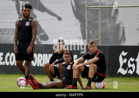 SÃO PAULO, SP - 16.02.2018: TREINO die Korinther - Kazim, Léo Santos, Pedrinho und Carlos während der Ausbildung der Korinther in der CT Dr. Joaquim Grava, Osten Zone von São Paulo. Das Team bereitet sich auf die Konfrontation gegen die Red Bull Brasil Team, gültig für die 8. Runde der Paulistão 2018. (Foto: Marco Galvão/Fotoarena) Stockfoto