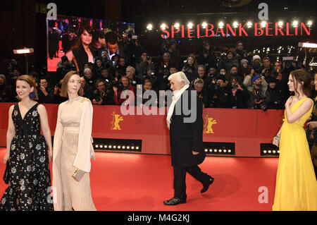 Karoline Schuch, Katharina Schüttler, Mario Adorf und Paula Bier an der Eröffnungszeremonie und der "Isle of Dogs" Premiere auf der 68. Internationalen Filmfestspiele Berlin/Berlinale 2018 Berlinale Palast am 15. Februar 2018 in Berlin, Deutschland. | Verwendung weltweit Stockfoto