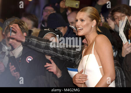 Toni Garrn die Teilnahme an der "Isle of Dogs" Premiere auf der 68. Internationalen Filmfestspiele Berlin/Berlinale 2018 Berlinale Palast am 15. Februar 2018 in Berlin, Deutschland. | Verwendung weltweit Stockfoto