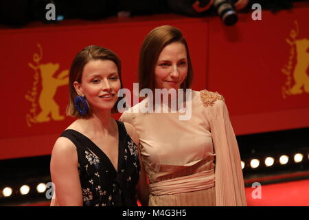 Berlin, Deutschland. 16. Februar, 2018. Karoline Schuch, Katharina Schuettler (Deutscher Schauspieler) Auf der Berlinale für Premiere "Isle of Dogs" am 15. Februar 2018 in Berlin Credit: Stefan Papp/Alamy leben Nachrichten Stockfoto