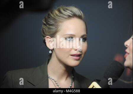 WASHINGTON, DC - 15. Februar: Jennifer Lawrence kommt zu einem Special Screening von 'Red Sparrow' an das Newseum am 15. Februar 2018 in Washington, DC. Menschen: Jennifer Lawrence Stockfoto