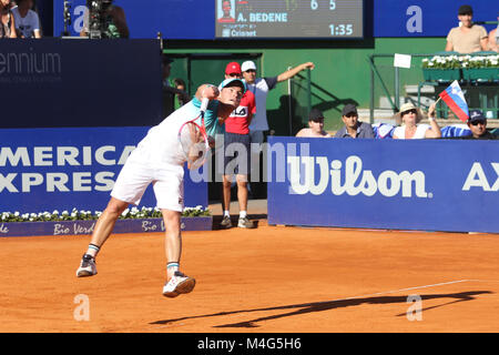 Bueos Aires, Argentinien. 16 Feb, 2018. Diego Schwartzman im Viertelfinale von Buenos Aires ATP 250 Diese Freitag auf zentralen Hof des Lawn Tennis in Buenos Aires, Argentinien. Credit: Néstor J. Beremblum/Alamy leben Nachrichten Stockfoto