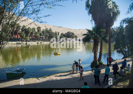 La Huacachina Oasis in ICA-Wüste in Peru Stockfoto