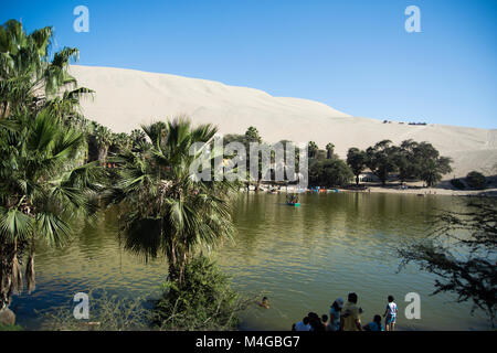 La Huacachina Oasis in ICA-Wüste in Peru Stockfoto