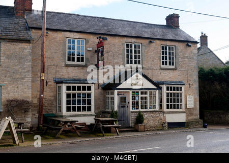 Die Hand und Scheren Pub, Kirche Hanborough, Oxfordshire, England, Großbritannien Stockfoto