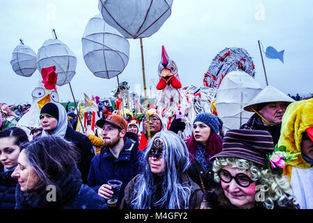 Tschechische Karneval Masken in einem traditionellen Umzug, bekannt als masopust Roztoky in der Nähe von Prag, Tschechische Republik Stockfoto