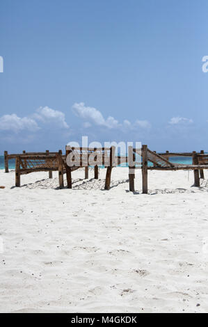 Solarium am Strand, Kiwengwa Beach, Sansibar, Tansania Stockfoto
