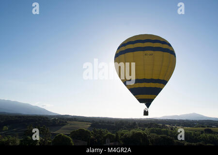 Aerostatische Ballon über Ctalonia, Spanien fliegen Stockfoto