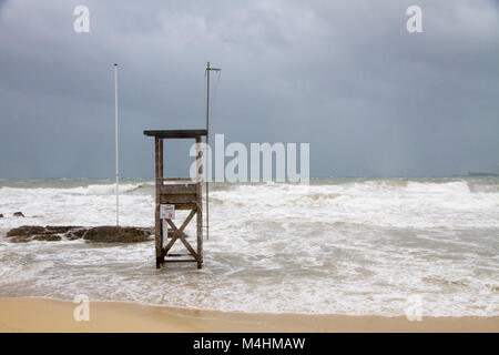 Mallorca Beach im Winter unter schweren Sturm, Cala Mayor entfernt liegt. Stockfoto