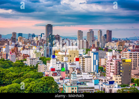 Osaka, Japan Stadtbild über Tennoji Ward in der Dämmerung. Stockfoto