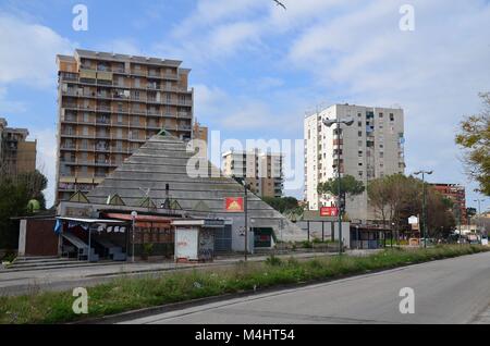 Scampia an der nördlichen Peripherie von Neapel (Italien): Die über Arcangelo Ghisleri Stockfoto