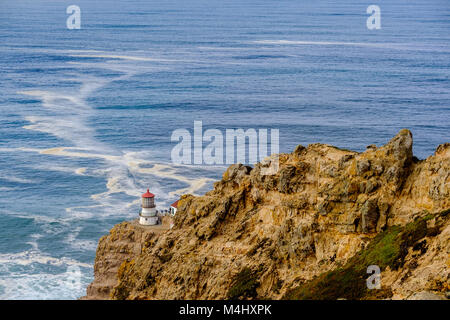 Point Reyes Lighthouse an der Pazifischen Küste, Baujahr 1870 Stockfoto