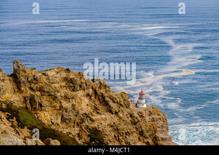 Point Reyes Lighthouse an der Pazifischen Küste, Baujahr 1870 Stockfoto