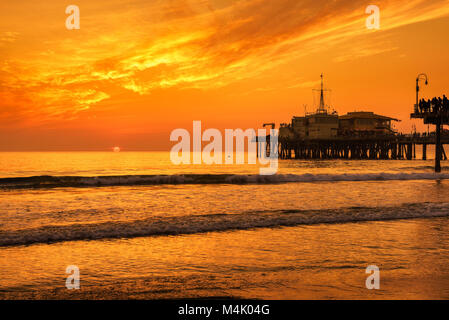 Sonnenuntergang vom Santa Monica Pier Los Angeles Stockfoto