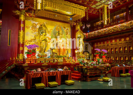 Singapur, Singapur - Januar 30. 2018: Der Buddha Statue im Buddha Zahns Tempel, Singapur in der Nähe von China Town. Stockfoto