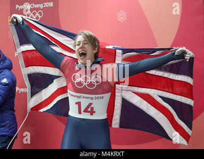 Großbritanniens Lizzy Yarnold feiert Gold gewinnen in das Skelett der Frauen an der Alpensia Sliding Center während der Tag acht der Olympischen Winterspiele 2018 PyeongChang in Südkorea. Stockfoto