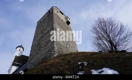 Schwaz - Tirol Österreich Burg Freundsberg in der Nähe von Innsbruck im Winter Stockfoto