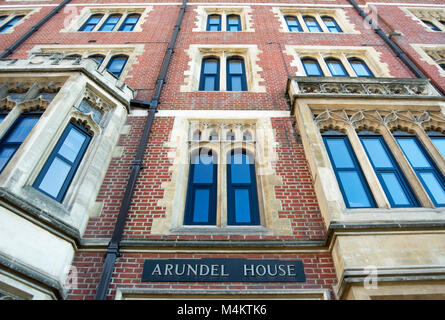 Die Außenseite des Arundel House, London, England, des Internationalen Instituts für strategische Studien, für einen früheren Haus in der Nähe der Website mit dem Namen Stockfoto