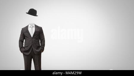 Mann ohne Kopf mit surreal Floating hat Stockfoto