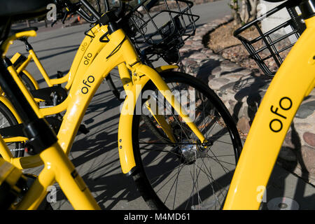 Eine Reihe von ofo Dock - weniger Fahrrad - Fahrräder in Tempe, Arizona, am 3. Februar 2018. Stockfoto