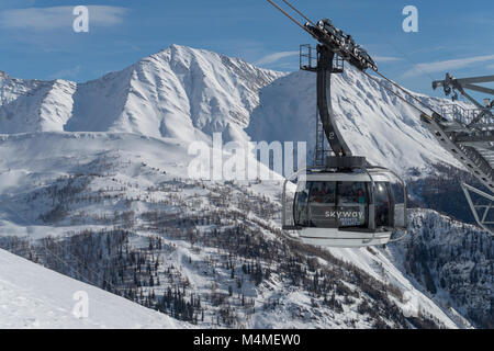 Die Seilbahn (Skyway Monte Bianco) auf der italienischen Seite des Mont Blanc Massivs Stockfoto